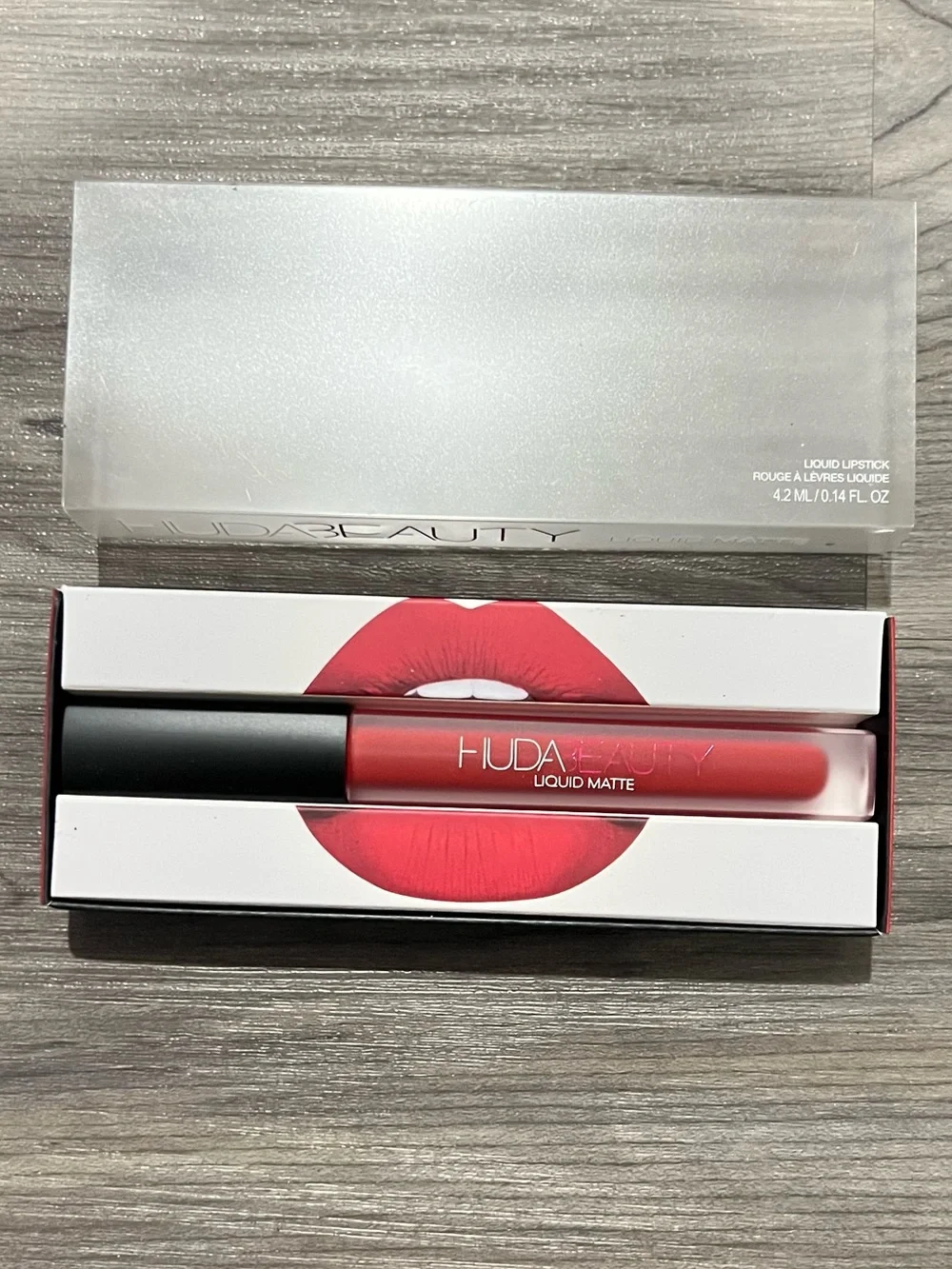 HUDA BEAUTY - MISS AMERICA